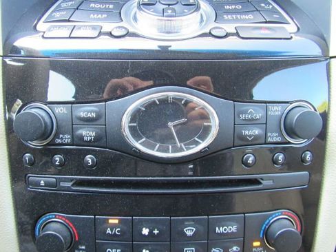 Used 2014 INFINITI QX70 2WD w/ Premium Package image 46