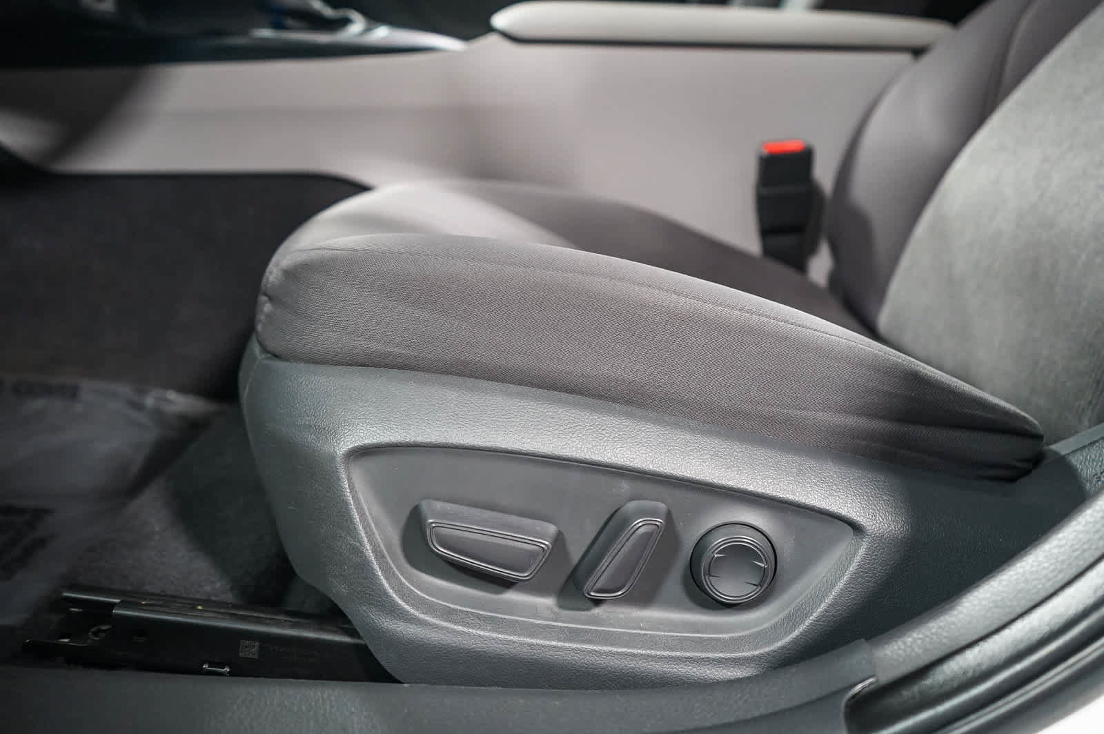 Certified 2020 Toyota Camry LE FWD image 18