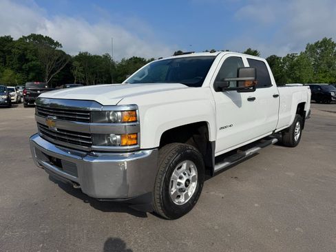 Used 2017 Chevrolet Silverado 2500 W/T w/ WT Convenience Package AWD/4WD image 1