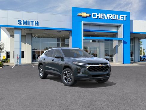 New 2026 Chevrolet Trax LT w/ Driver Confidence Package FWD image 1