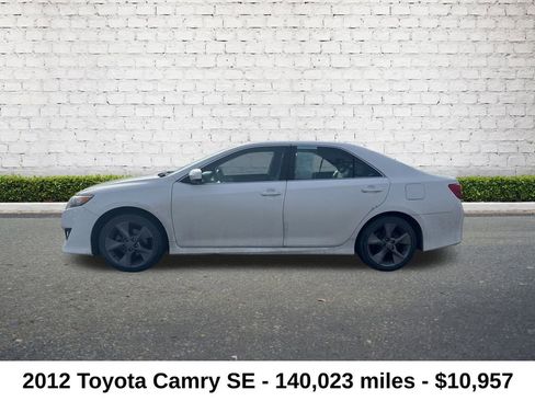 Used 2012 Toyota Camry SE image 7