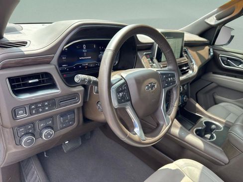 Used 2024 Chevrolet Tahoe Z71 w/ Luxury Package AWD/4WD image 21
