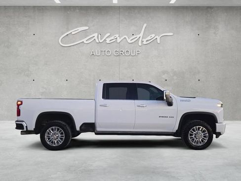 Used 2023 Chevrolet Silverado 2500 High Country w/ Z71 Off-Road Package image 17