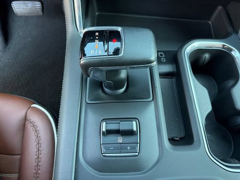 Used 2024 GMC Sierra 1500 Denali Ultimate AWD/4WD image 21