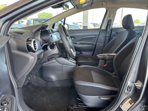 Used 2025 Nissan Versa SV FWD image 24