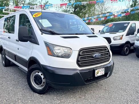 Used 2015 Ford Transit 250 130 Low Roof RWD image 37