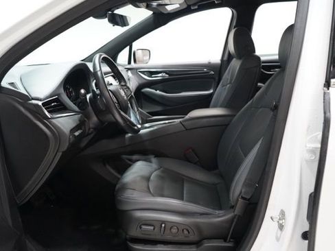 Used 2024 Buick Enclave Premium image 15