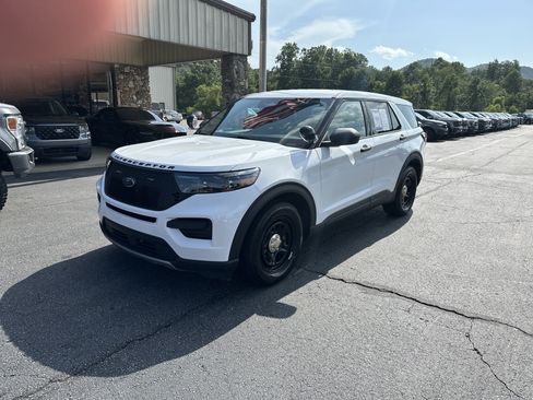 Used 2026 Ford Explorer 4WD Police Interceptor w/ Ready For The Road Package image 2