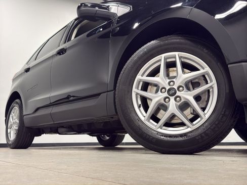 Certified 2023 Ford Edge SEL image 2