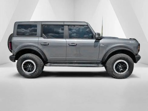 Used 2023 Ford Bronco Outer Banks w/ Sasquatch Package AWD/4WD image 8