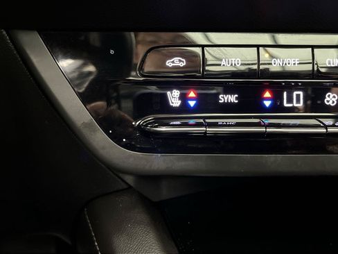 Certified 2023 Buick Envision Avenir AWD/4WD image 23