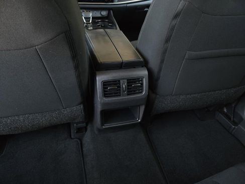 Used 2023 Nissan Rogue S image 13