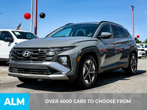 Used 2025 Hyundai Tucson SEL FWD image 2