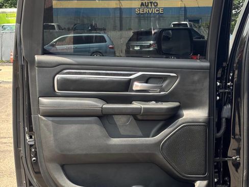 Used 2019 RAM 1500 Big Horn AWD/4WD image 12