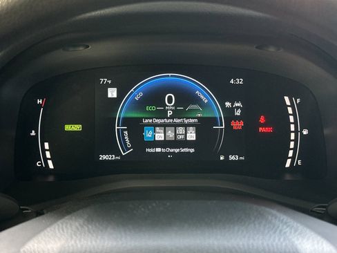 Used 2025 Toyota Camry LE image 21