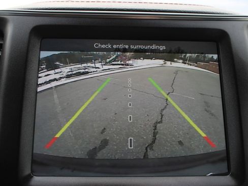 Used 2021 Jeep Cherokee Trailhawk w/ Comfort/Convenience Group image 18