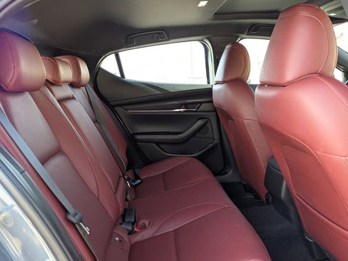 Used 2023 MAZDA MAZDA3 s image 25