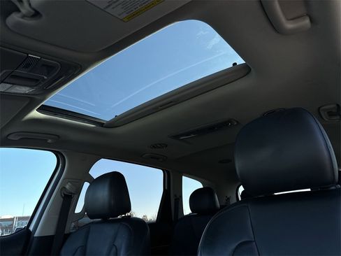 Used 2020 Kia Telluride S w/ S 8 Passenger Seating Package image 21