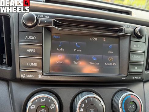 Used 2016 Toyota RAV4 LE AWD/4WD image 27