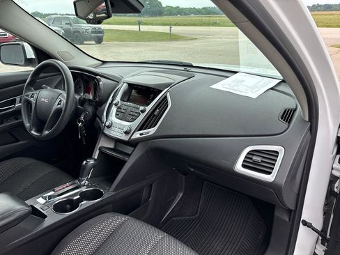 Used 2017 GMC Terrain SLE FWD image 25