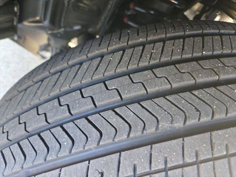 Certified 2025 Toyota 4Runner SR5 image 32