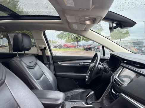 Used 2018 Cadillac XT5 Premium Luxury AWD/4WD image 26
