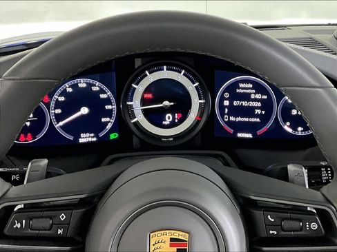 Certified 2022 Porsche 911 Carrera RWD image 11