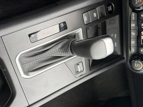 New 2026 Nissan Kicks SV w/ SV Premium Package image 24