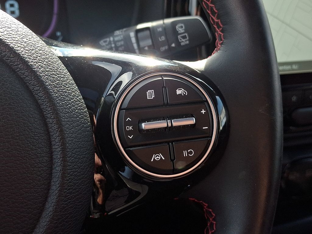 Used 2025 Kia Soul GT-Line FWD image 23