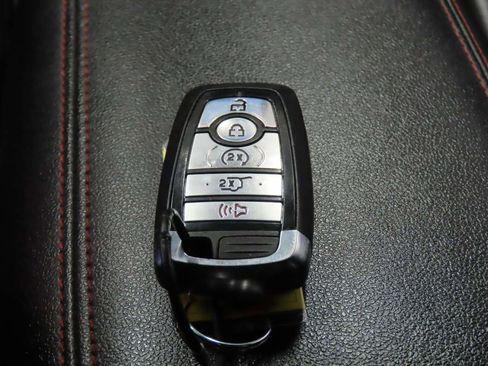 Used 2024 Ford Escape ST-Line image 18