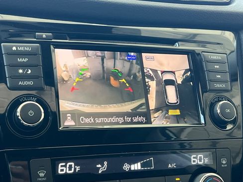 Used 2019 Nissan Rogue SV w/ Sun & Sound Touring Package AWD/4WD image 22