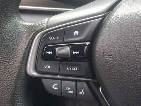 Used 2018 Honda Accord LX image 38