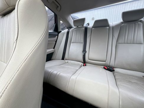 Used 2019 Honda Accord Touring image 14