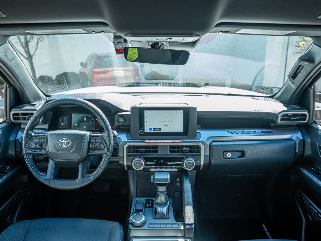 Used 2026 Toyota Tacoma SR5 AWD/4WD image 4