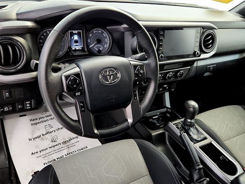 Used 2023 Toyota Tacoma TRD Sport image 30