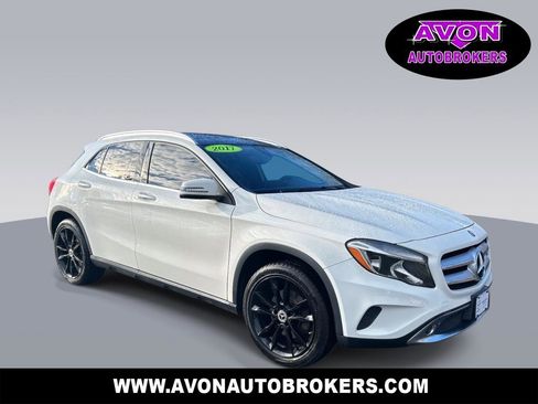Used 2017 Mercedes-Benz GLA 250 4MATIC image 1