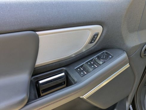 Certified 2025 Ford Expedition Active AWD/4WD image 16