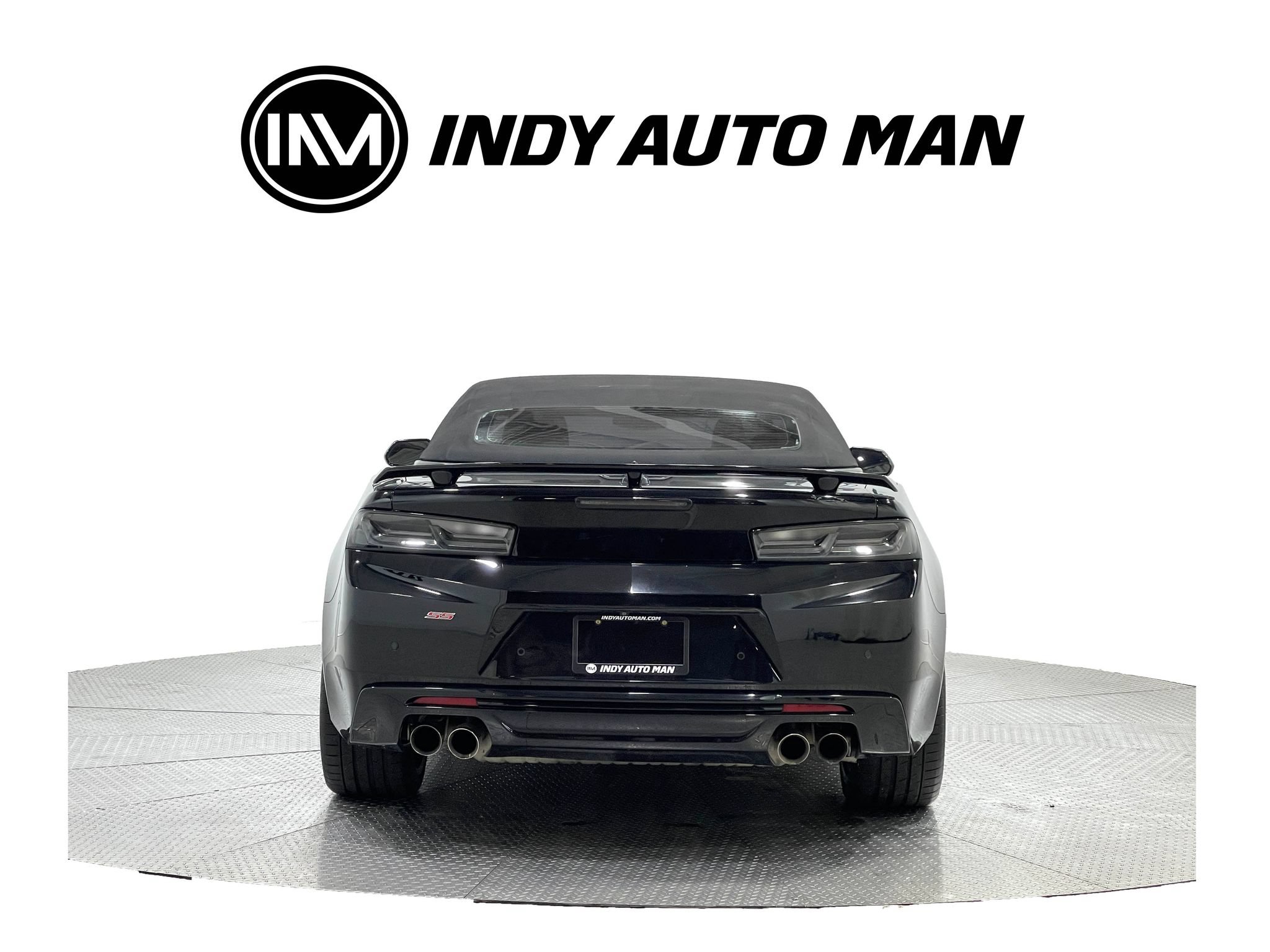 Used 2018 Chevrolet Camaro SS RWD image 5
