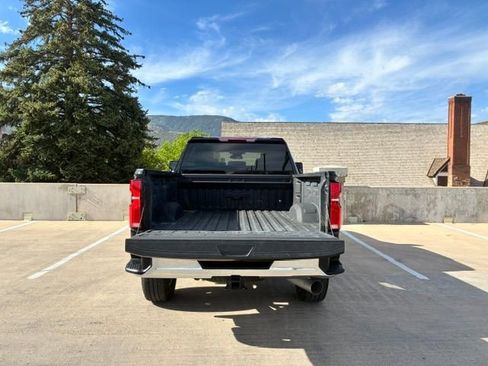 Used 2025 Chevrolet Silverado 3500 LTZ AWD/4WD image 8