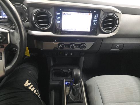 Used 2019 Toyota Tacoma SR5 image 9