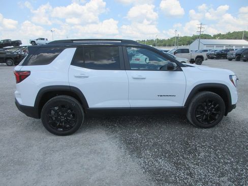 New 2027 GMC Terrain Elevation w/ Elevation Premium Package FWD image 3