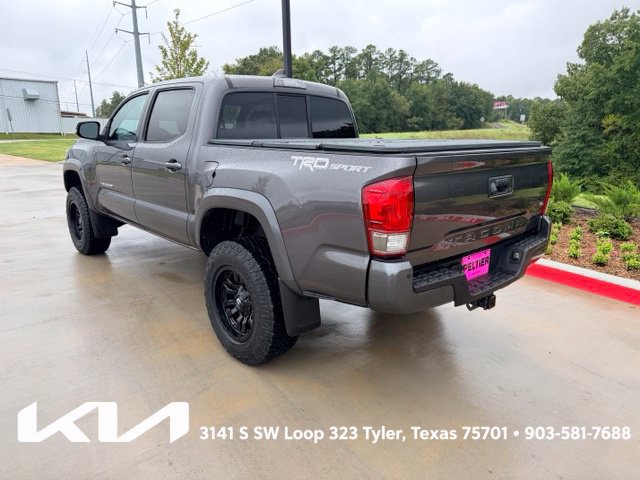 Used 2016 Toyota Tacoma TRD Sport w/ Premium & Technology Package RWD image 9
