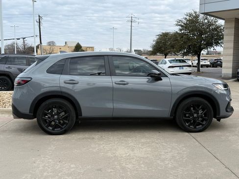 Used 2025 Honda HR-V Sport image 7