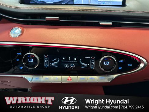 Used 2022 Genesis GV70 3.5T Sport w/ Sport Prestige Package AWD/4WD image 27