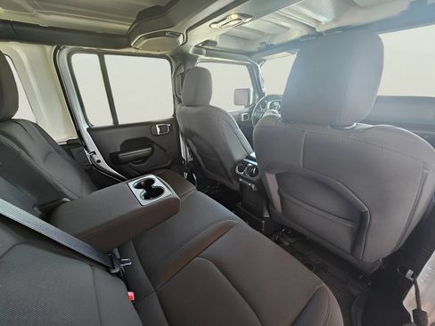 Used 2023 Jeep Wrangler Unlimited AWD/4WD image 12