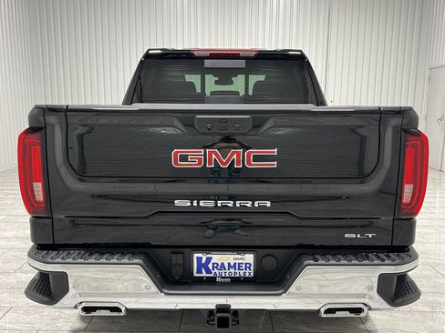 New 2026 GMC Sierra 1500 SLT image 4