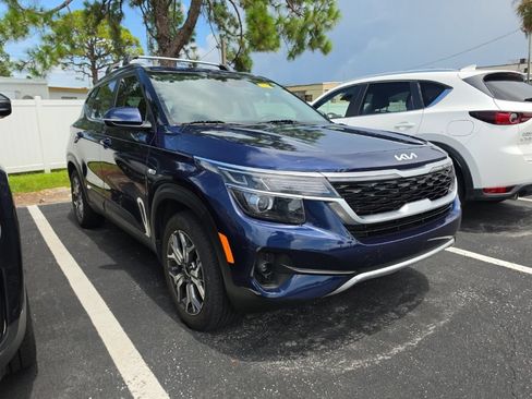 Certified 2023 Kia Seltos EX AWD/4WD image 4