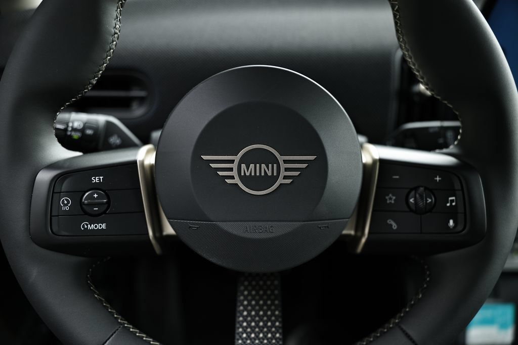New 2026 MINI Cooper 4-Door Hardtop FWD image 35