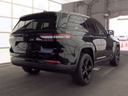 Used 2023 Jeep Grand Cherokee Altitude