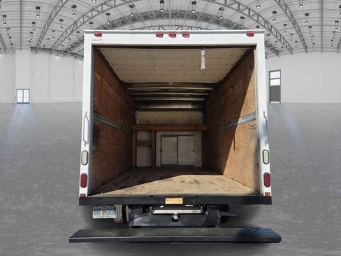 Used 2015 Ford E-350 and Econoline 350 Super Duty RWD image 4